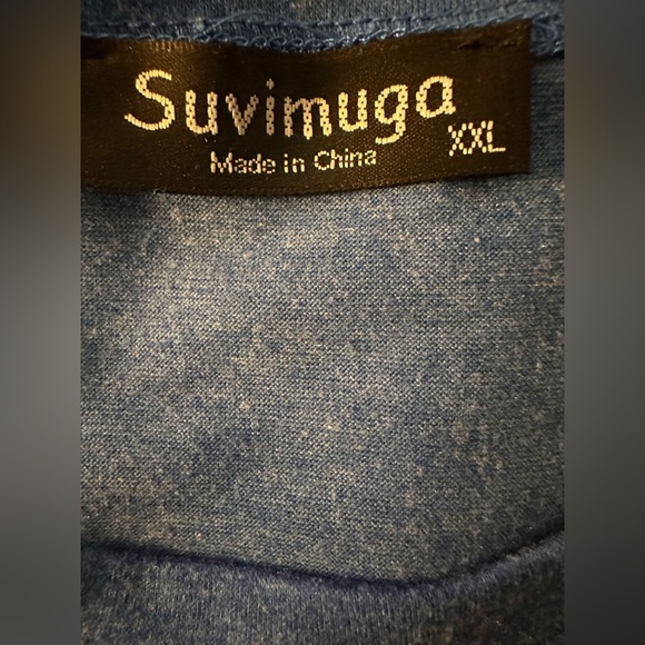 Blue Long Sleeve Top with Leopard Print Lips NWOT - Picture 5 of 5